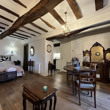 Henri& Henriette Le Studiolo D'Henri Apartment Vannes Bagian luar foto