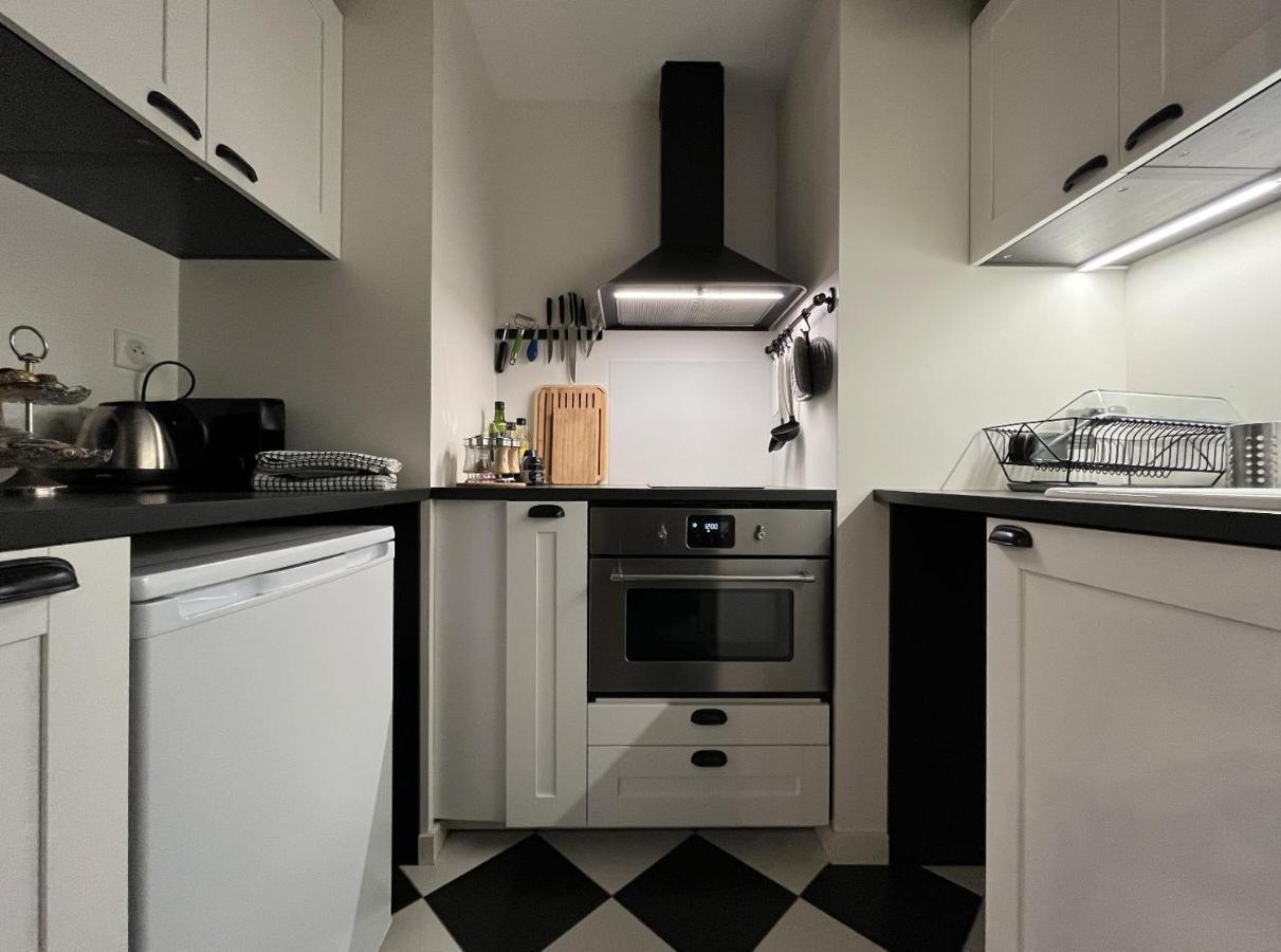 Henri& Henriette Le Studiolo D'Henri Apartment Vannes Bagian luar foto