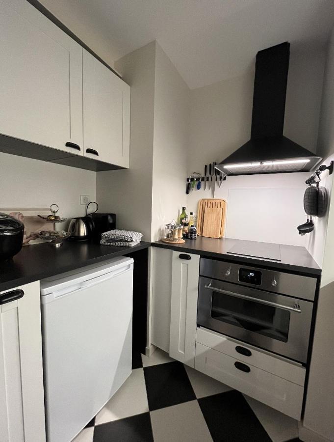 Henri& Henriette Le Studiolo D'Henri Apartment Vannes Bagian luar foto