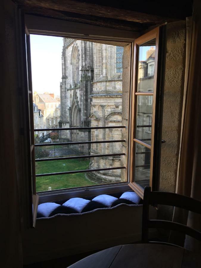 Henri& Henriette Le Studiolo D'Henri Apartment Vannes Bagian luar foto